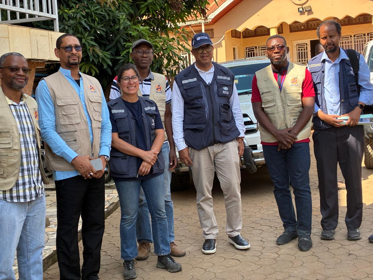 ALIMA_ORG's tweet photo. #Ebola in #DRC – On Tuesday, June 2, Dr. Chikwe Ihekweazu, Executive Director of the @WHO Health Emergencies Programme, and his delegation met with #ALIMA teams in #Bunia, #Ituri.

The visit provided an opportunity to discuss priority needs and strengthen the response to the Ebola outbreak.

@Chikwe_I @WHO @OMSRDCONGO