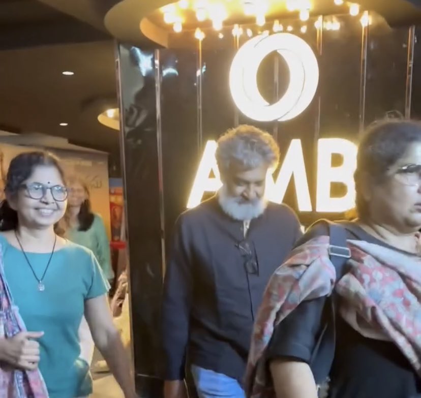 _VardhanDHFM_'s tweet photo. BEST Experience 🌟 

#SSRajamouli’s family, #SandeepReddyVanga, #RaviTeja’s family, #Sukumar’s wife… watched #Peddi at @amb_cinemas 🔥

#MaheshBabu | @urstrulymahesh https://t.co/KvUrnankyE