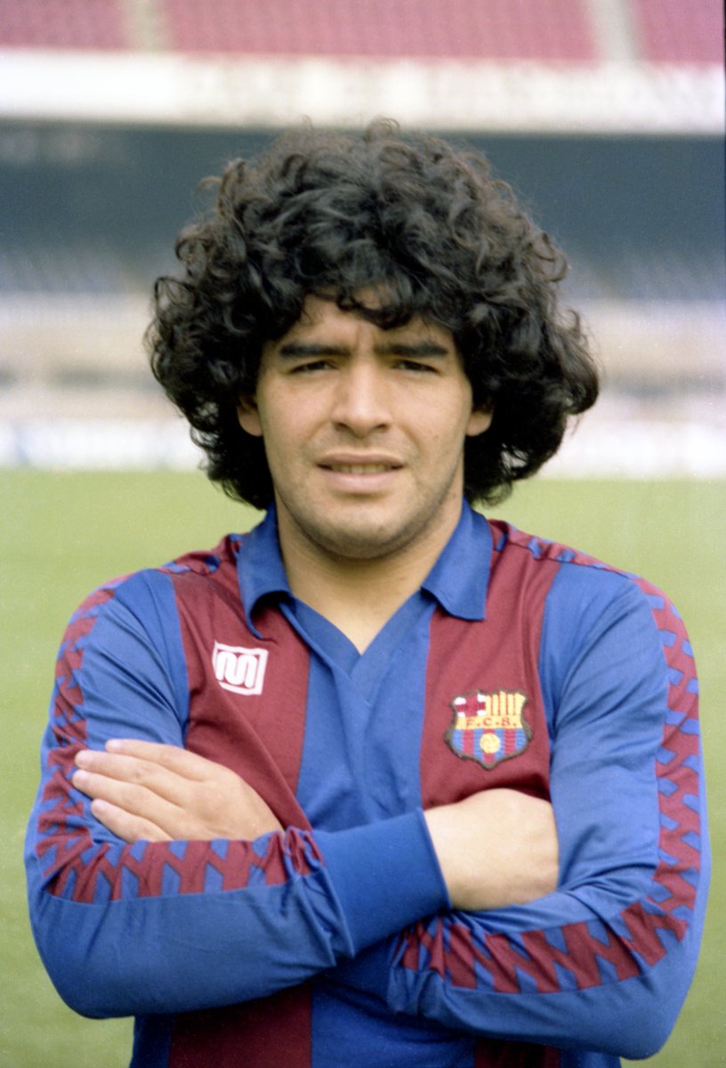 90minutes___'s tweet photo. 💭🚨: On this day 1982 Barcelona Football Club completed the signing of Diego Maradona from Boca Juniors which cost them £5 million.
It was said to break other football signings at that time. https://t.co/ByTmqBSj4d