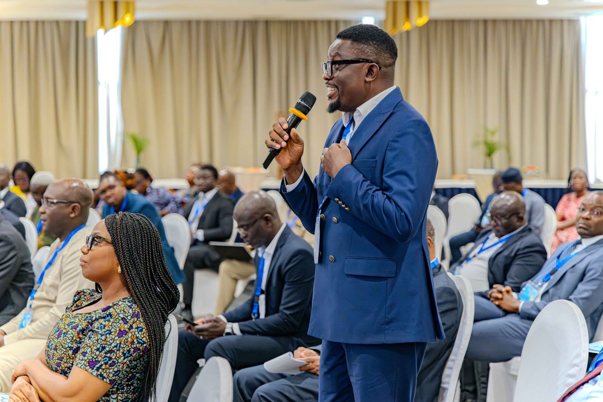 PnudTogo's tweet photo. Poursuite du Dialogue régional sur le renforcement de l'agenda de prévention pour le golfe de Guinée à Lomé. 
Point JOUR 01 : 
👉diagnostic régional 
👉partagé menaces &amp; vulnérabilités
👉limites approches actuelles
👉consensus fort en faveur d’1 prévention intégrée &amp; collective. https://t.co/pMFO0hdZoX