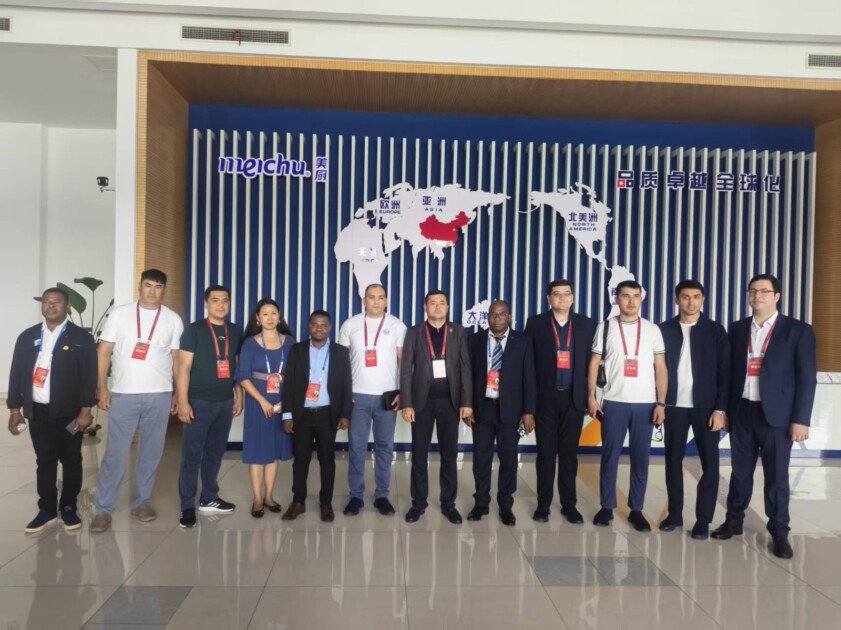 Maxipala01's tweet photo. La Région Maritime et la province chinoise du Shandong ont signé un accord de coopération décentralisée. Un partenariat stratégique qui renforce les relations Togo–Chine et ouvre de nouvelles perspectives de développement.
#Togo #Chine #Coopération #Shandong #MaritimeTogo https://t.co/wMcHreigFu