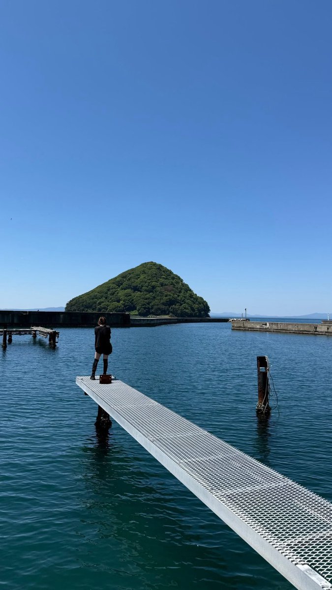_19co's tweet photo. 毎回泥になるのを見届けてくれる好きな女と朝まで遊んでそのまま電車で次の現場へ https://t.co/ZOL6FSyVwv
