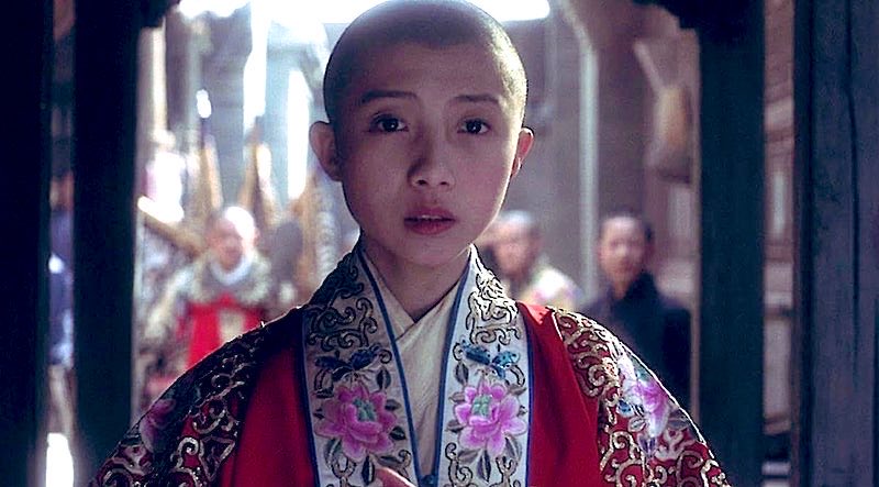 a8823569's tweet photo. 『覇王別姫』は観ながら何百回何千回と蝶衣にそんな男（小樓）、やめとけ！　マジで！！！　幸せになれ！！！　と心の中で叫びながら観るんだけど、子どもの頃の自分を守ってくれたというあの記憶だけでずっと想い続けてるっていうのもめちゃくちゃ分かるんだよなぁ https://t.co/d1deLsDTyc