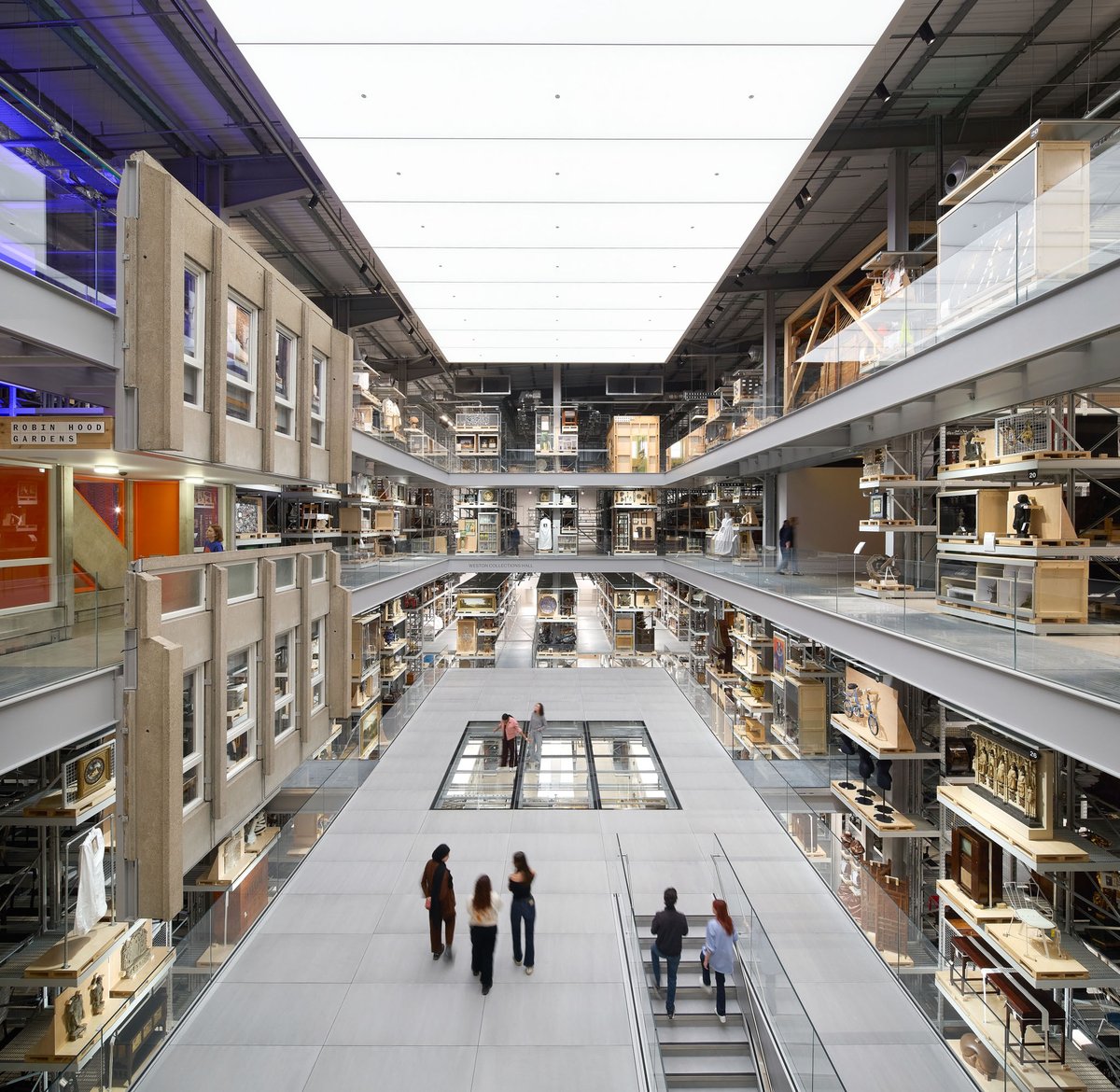 ArtRabbit's tweet photo. 👓 New London Review: Maximising Museum Accessibility - One year of the V&amp;A East Storehouse

One year after opening in Queen Elizabeth Olympic Park, V&amp;A East Storehouse has become an iconic part of East London’s cultural landscape.

🔗https://t.co/vcME85Xo5r https://t.co/k8h2z4xlUe