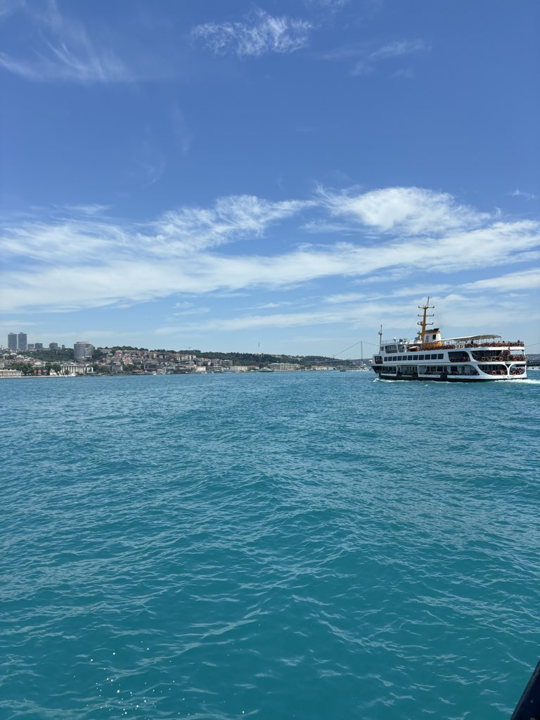 medfobisi's tweet photo. Öyle boklu derelerinize benzemez ha https://t.co/Eo1CzIZNVR