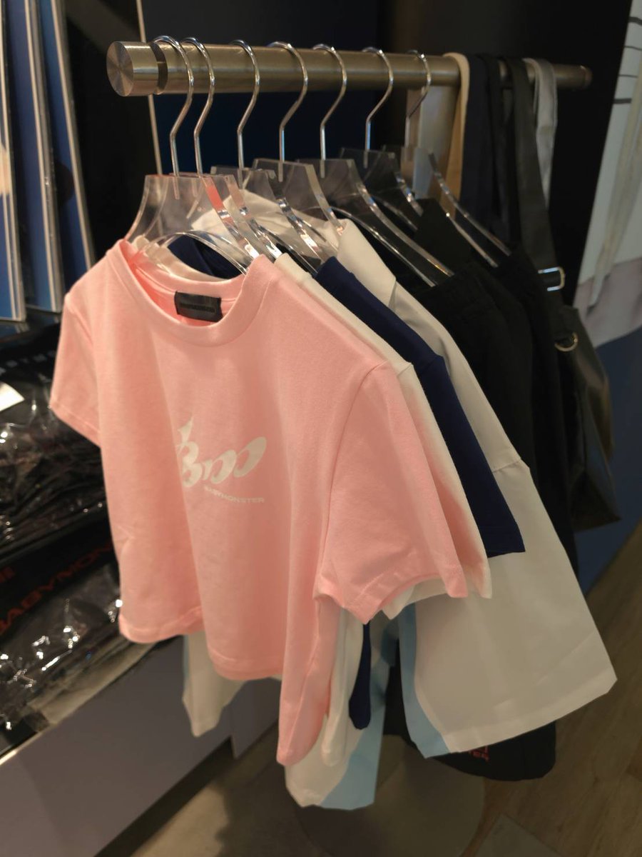 BAEMONZ_TH's tweet photo. LOFT Bangkok เสิร์ฟ OFFICIAL MERCHANDISE 😈
BABYMONSTER 3rd MINI ALBUM [춤 (CHOOM)] Official MD ต���งจากญี่ปุ่น ✈️
วางจำหน่ายแล้วที่ LOFT Bangkok ✨
📍 Siam Discovery ชั้น 2
📍 ICONSIAM ชั้น 3 https://t.co/kCz7u0saua
