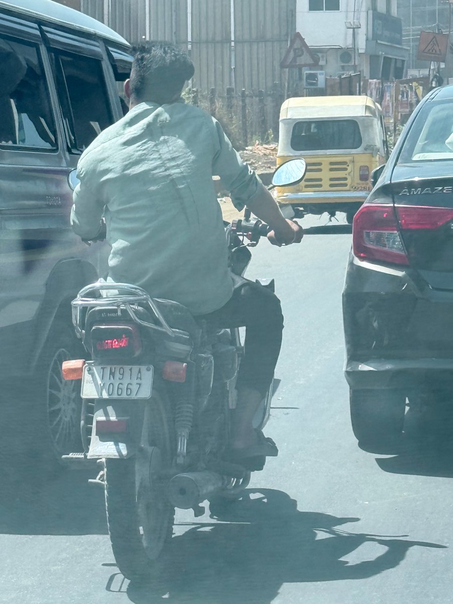 anand238's tweet photo. @ChennaiTraffic https://t.co/4QdaM6ootP
