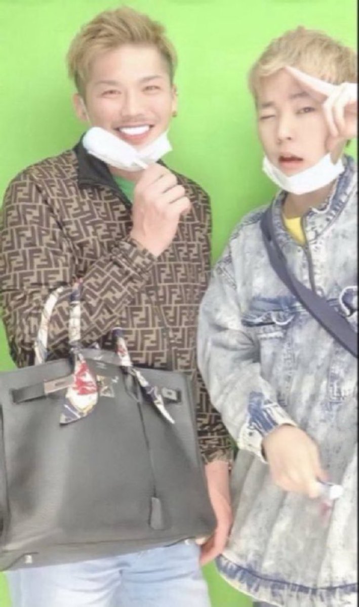 bariyaba1211's tweet photo. 今夜のclub バリヤバ！は
20:00~

🐯こーめい
😈しょうご

お待ちしております💖

※6/1より
営業時間が20:00~に変更となります⏰
よろしくお願いいたします🙏 https://t.co/U6CHPHakce