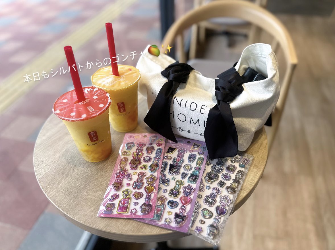 39_bears2's tweet photo. ツアー始まってるにも関わらず毎日がチートデイ🎶✨💕︎︎
個人的に推しはハンターのポテトチップス黒トリュフ風味です。 https://t.co/BQu5dbgDa2