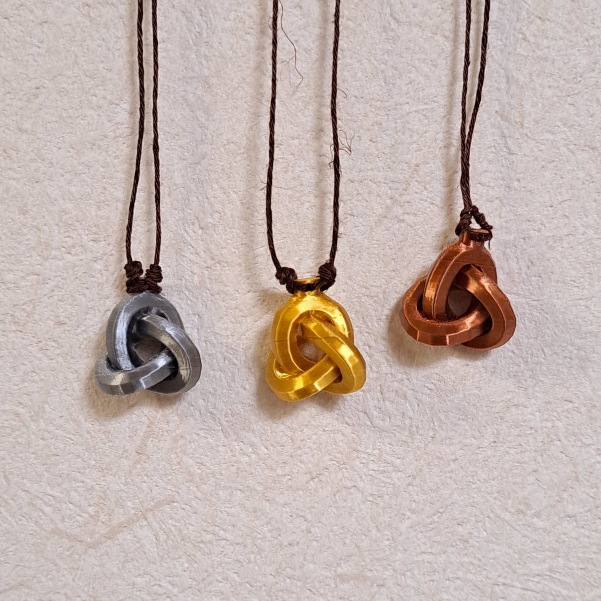 NA_function's tweet photo. デザフェス63。暗い場所の暗いエリアでの出展が出来て幸せでした。
車搬入の予定が初電車搬入になるという試練もありましたが、無事に参加できて良かったです。今さらですが、お立ち寄りいただきました皆様に感謝申し上げます。

#デザフェス
#ウニランプ
#na_function_uni
#na_function_3Dプリンター https://t.co/tbDWFdyeSw