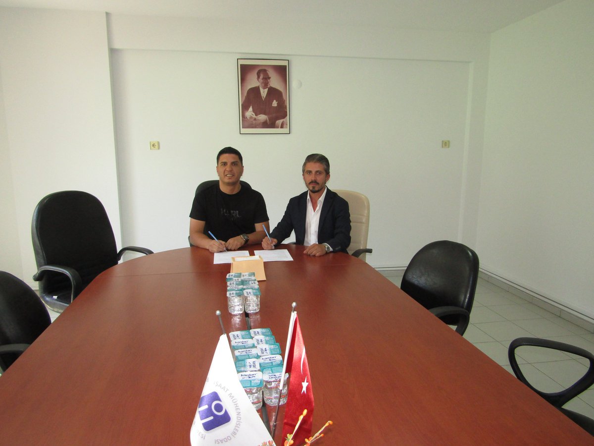 manisaimo's tweet photo. Akçinler Borusan Otomotiv ile İMO Manisa Şubesi arasında protokol imzalandı. Protokolde fiyat listesinde belirtilen rakamlar üzerinden Periyodik bakım işçiliği %15, Mekanik onarım işçiliği %15 ve Yedek parçada %7 indirim uygulanması konusunda anlaşma sağlanmıştır. https://t.co/eGNGEADWRC