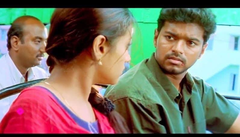 Vignesh4092's tweet photo. குஷ்பு மகள் திருமண அழைப்பிதழை விஜயிடம் வழங்கினார்..!

கல்யாணத்துக்கு என்னையும் கூட்டிட்டு போவிங்களா..😕☹️ https://t.co/hDPbO4kWA0