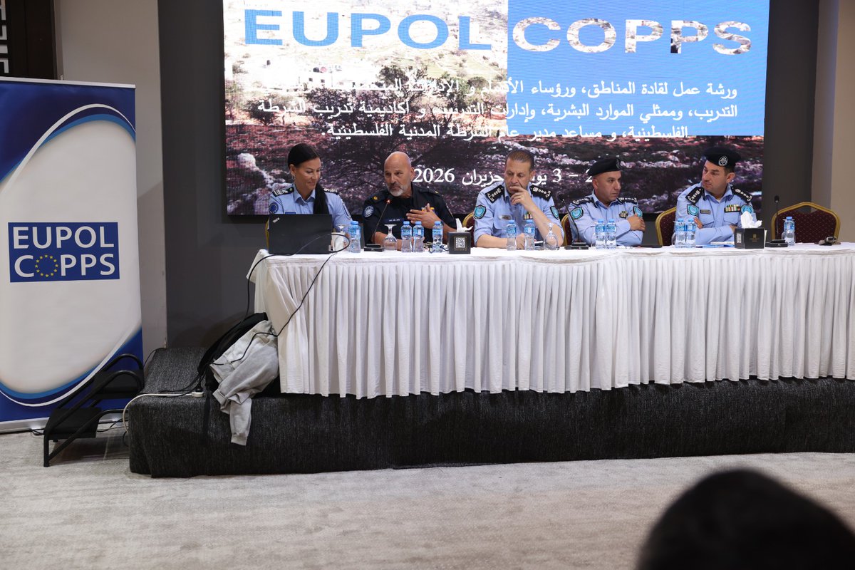 Eupolcopps's tweet photo. To contribute to professional, effective &amp; sustainable👮‍♀️👮‍♂️service, @Eupolcopps &amp; @pal_police Training Administration held leadership &amp; training workshop, bringing together 🇵🇸 commanders, trainers &amp; HR staff to strengthen planning &amp; training practices. 👉https://t.co/cfOctNaXj0 https://t.co/PaX9OMC3au