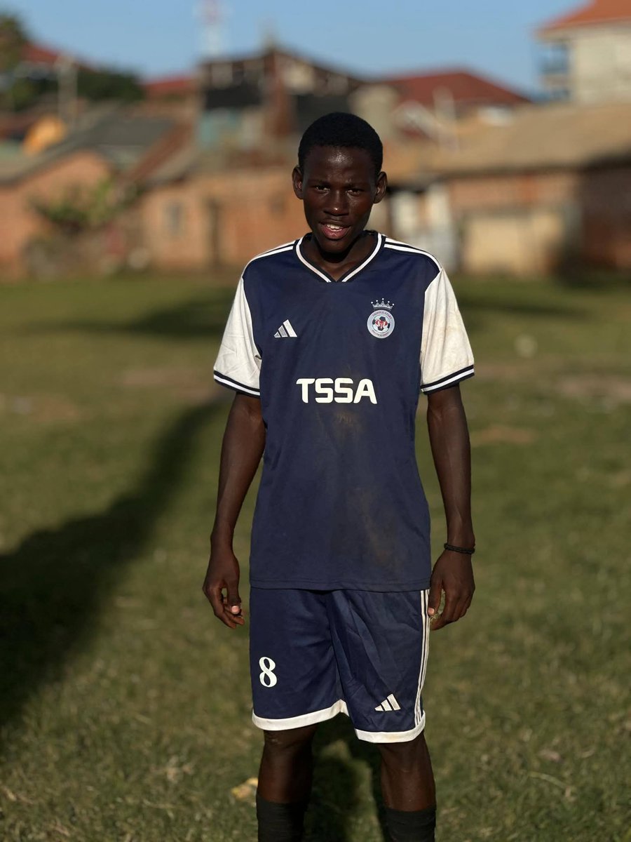 tripplestarsSA's tweet photo. Meet Muwanguzi timothy a captain of U_17 who plays as an attacking middle fielder  6 years  back and now  who study at God's way kawanda. @AzizKayondo23 @enockwalusimbi0 @IMpaata @KasangoTaddeo . https://t.co/v1hMUosupb