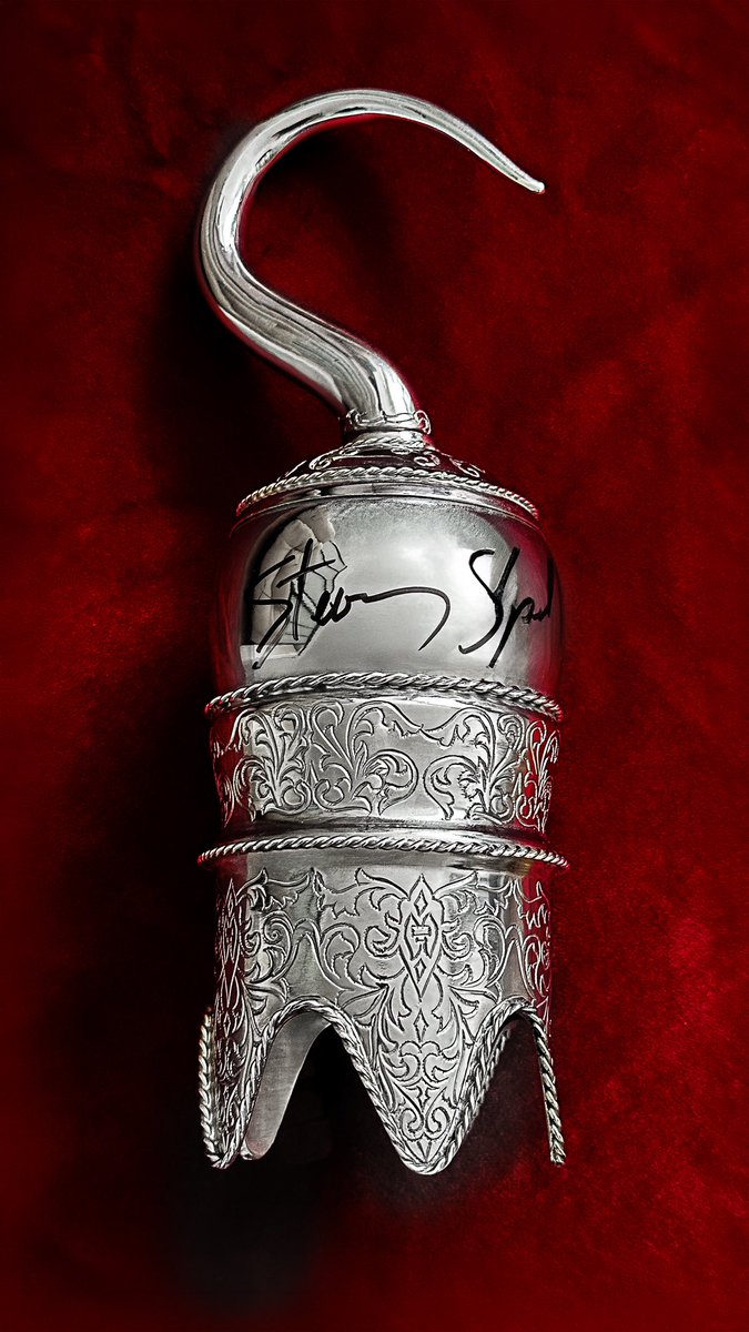 BTTF2015's tweet photo. Je pense que le plafond de verre de ma pop culture a été atteint très précisément le 02/06/27. #Spielberg #Hook #GrandRex https://t.co/2rcbYtXhGu