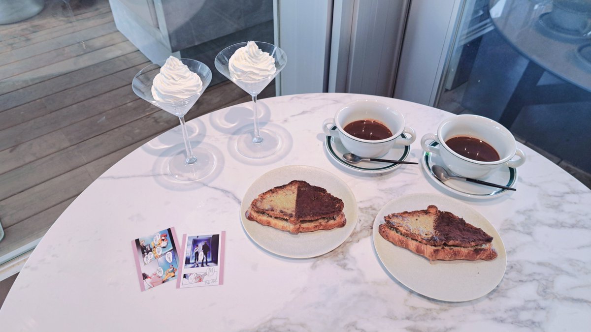 _sSi2s_'s tweet photo. 📍RISTRETTO &amp; CROISSANT LABORATORIO

気になってた自由が丘のクロワッサンのカフェ🥐ドバイチョコクロワッサン美味しすぎた૮⁔•⤙•⁔ა︎♡
ほびが大好きな大理石テーブルもある( ᴖ ̫ᴖ )♩ https://t.co/2CMR65iCEB