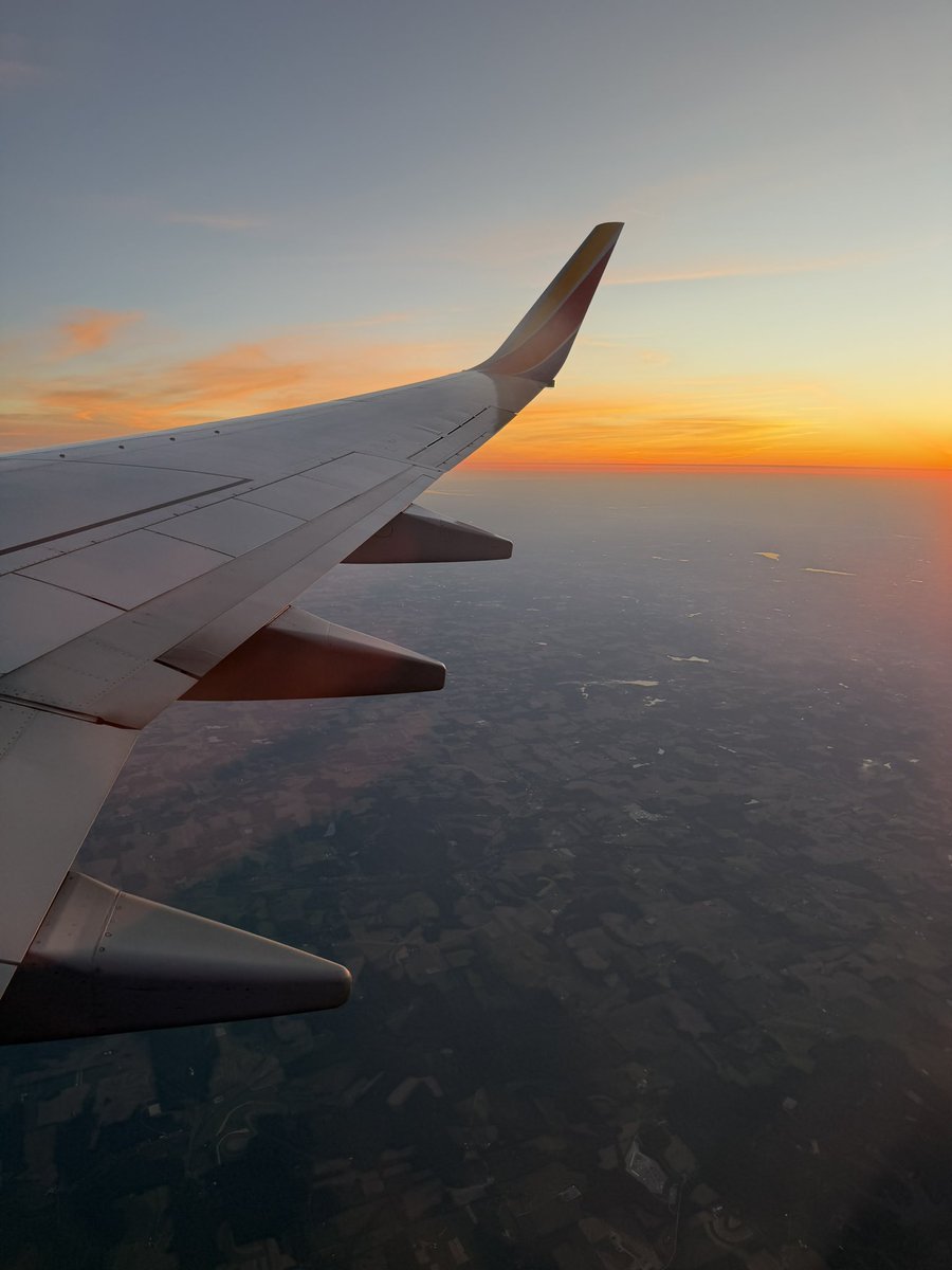 RyanBostaph's tweet photo. Some beautiful photos on a @SouthwestAir flight I took this morning! https://t.co/3VqayjvoRJ
