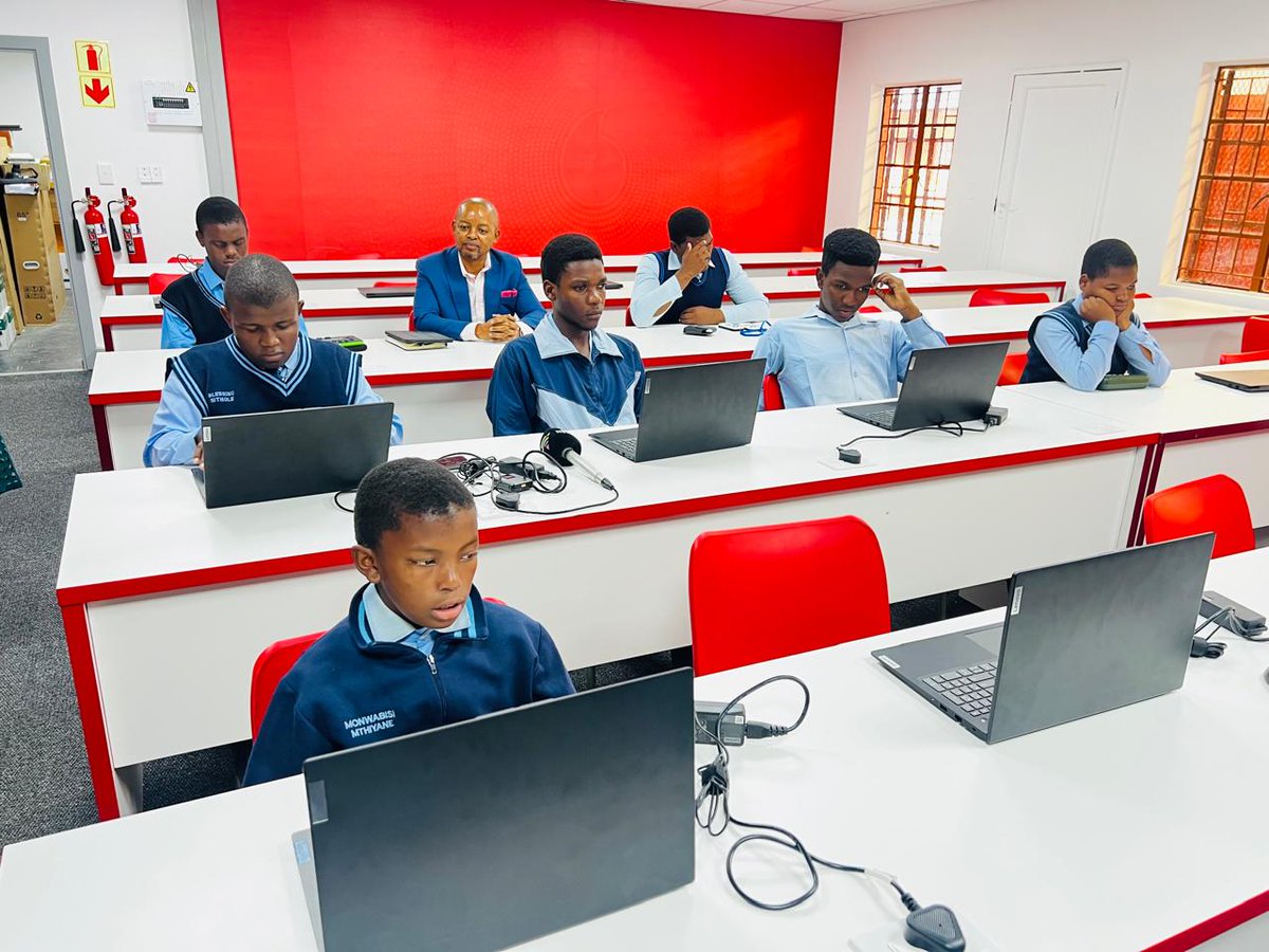 MPMirror's tweet photo. IN PICTURES 📸 | @Vodacom Mpumalanga and the Department of Education handed over a fully equipped digital computer laboratory this morning to Silindokuhle Special Needs School in Mangweni, advancing digital inclusion for learners with disabilities. #20yearsofmpmirror https://t.co/CU0uQAFb2E
