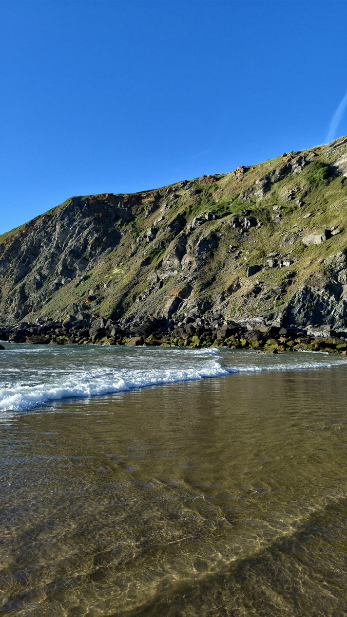 sendadelhayedo's tweet photo. Xagó (Xagón) es quizás uno de los enclaves costeros de #Asturias más bellos, salvajes e interesantes científicamente. 

Llevo años frecuentándola y siempre me llevo gratos recuerdos de sus rincones. https://t.co/xTkRiJEb4m