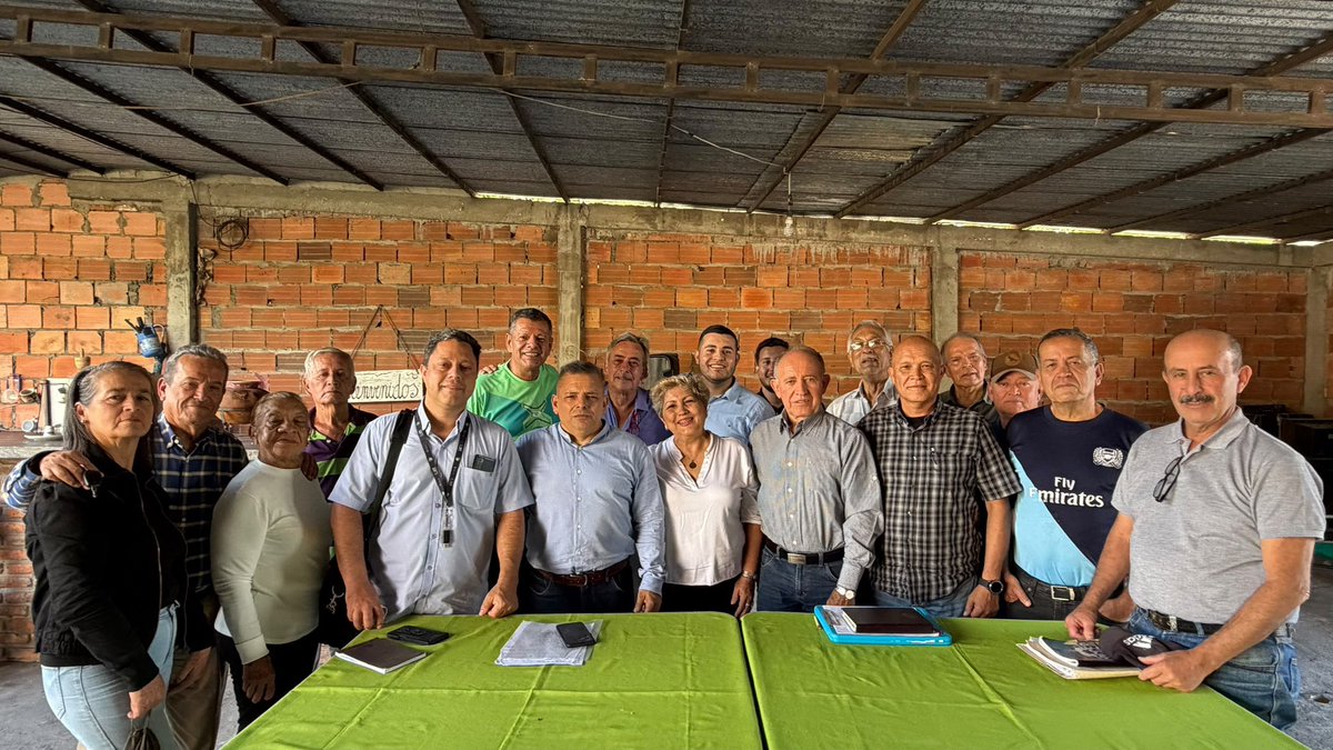 VenteTachira's tweet photo. Seguimos activos.

Desde el corazón del Táchira, Michelena y su municipio hermano Lobatera, nos encontramos con nuestras estructuras, que no se detienen y se fortalecen con firmeza.

Aquí hay organización, hay compromiso y hay convicción de lucha.

#Táchira #Michelena #Lobatera https://t.co/SwOonxN14q