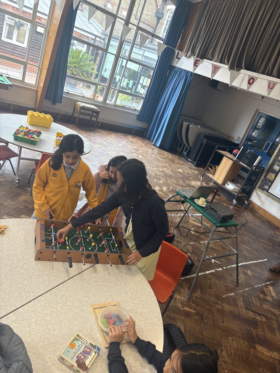 StPaulsCESchool's tweet photo. At Breakfast Club we had some visitors from Magic Breakfast and an ambassador from NSPCC. They were very impressed with the fun activities and our polite and well behaved children. Thank you for all of your support. We loved having you visit us. @magic_breakfast @NSPCCLearning https://t.co/69fRnhATj2