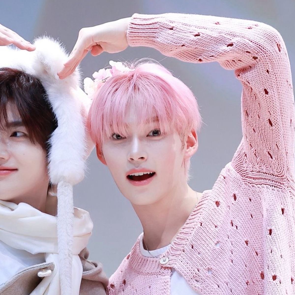 hirjejell's tweet photo. #NewProfilePic. matching pfp with #mygf🌼🩷💛🧡🌈🪷 https://t.co/ujxG3ssva6
