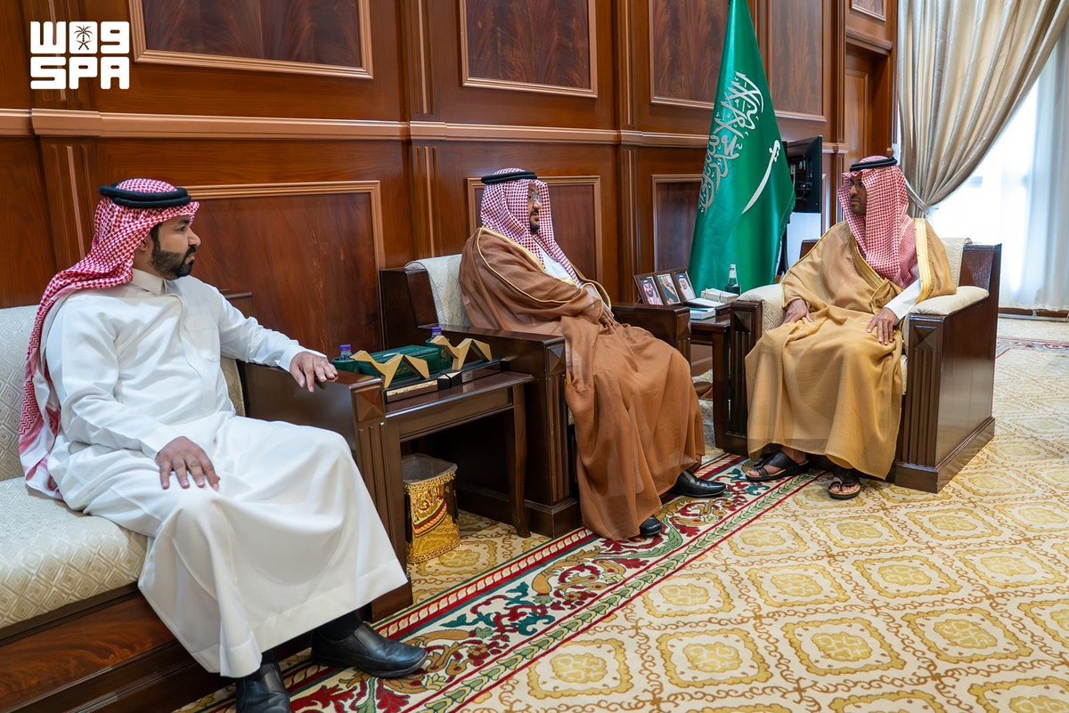 SPAregions's tweet photo. نائب أمير حائل يستقبل مدير ميدان حائل للهجن.
https://t.co/DV2AB2VYZu
#واس https://t.co/Sa62swok2D