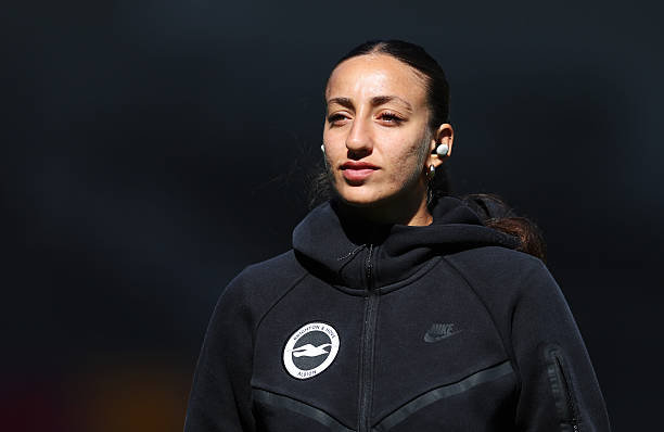 awfcdirect's tweet photo. ✍️ Rosa Kafaji has "told her agent to get in touch with Arsenal" as she returns to her parent club, following her return from a season-long loan at Brighton.

"I've been on loan here for a year; the plan now is for me to return to Arsenal, so we'll see what happens."

— @mundodeportivo | 📸 Jess Hornby