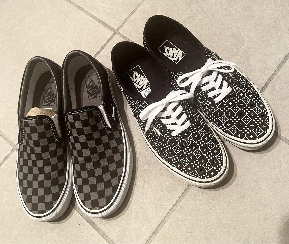 ag48ers's tweet photo. 最近お気に入りの  vans
#vans
#vansauthentic
#vansslipon https://t.co/8bVcnGdV0o