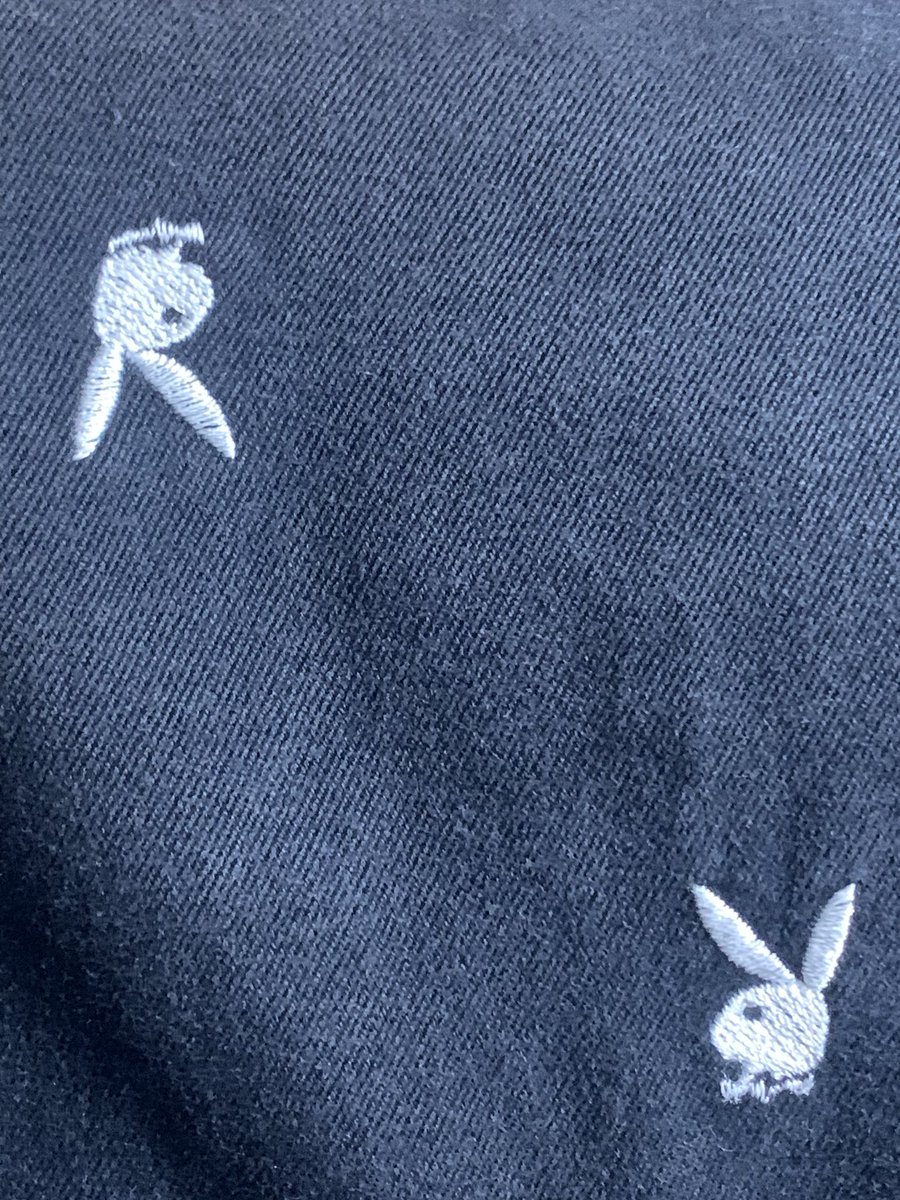 bowbowboooo's tweet photo. プレイボーイチノ改めウサギチノ届いた🐰
モンペっぽくなるかなと思ったけど、めっちゃかわいいやんけ🐇

いつものpinupチノと変わらず好きなカタチである😉僕的満足度No.1

#supreme
#シュプリーム https://t.co/iO47hH9xjZ