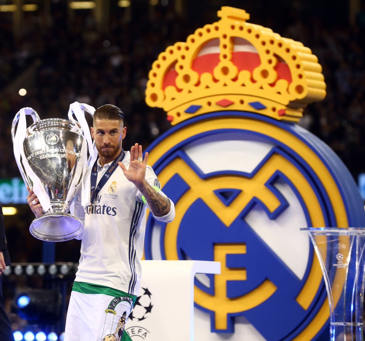 ramos_world's tweet photo. 3 يونيو 2017 🔙🏆🤍 https://t.co/ipstG1QVH2
