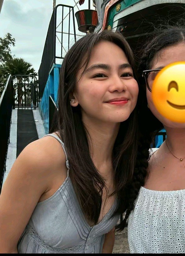 teukeep_'s tweet photo. MOWM I LOVE HER ⬇️⬇️⬇️ https://t.co/y409pLZgrc