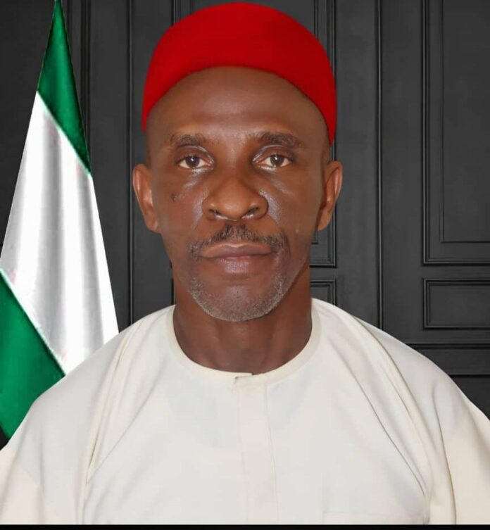 Thenichenews's tweet photo. Barely one year after his appointment, Imo State Governor, Hope Uzodimma, on Wednesday approved the suspension of the Managing Director of Imo State Housing Corporation (IMSHC), Barr. Raymond Ucheoma.

Read more: https://t.co/wdlz5Hv9GX https://t.co/M7Nd7Dlf10