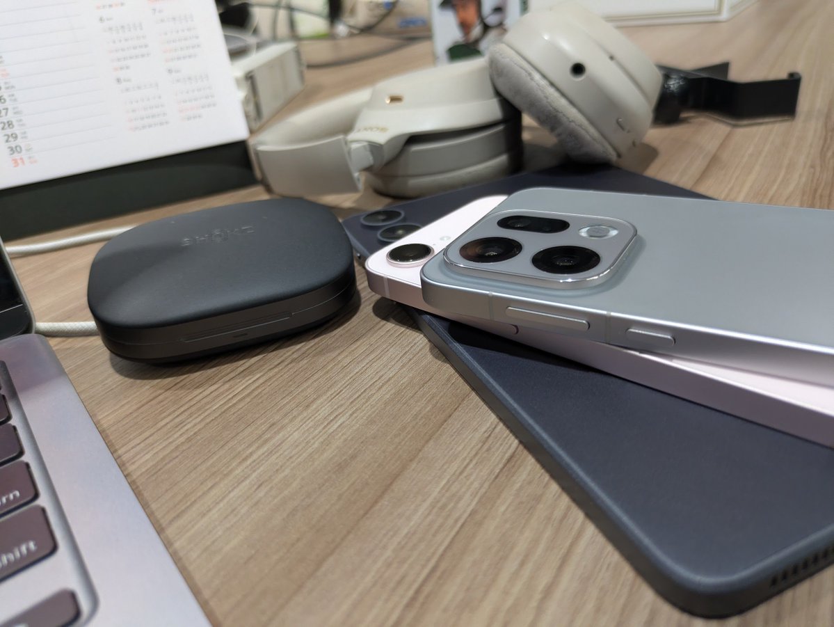lumc_'s tweet photo. クソかっこいいスマホに替えた。さよなら Pixel 7a、ようこそ Find X9 https://t.co/k2NwVZWGU0
