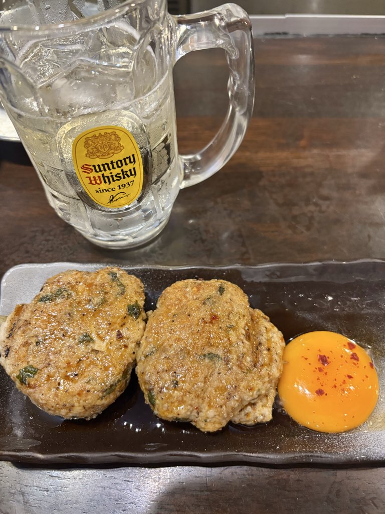 ananamingo's tweet photo. はい、福島出張から無事に帰ってきたので一人お疲れ様会🍻

明日は台風で延びた娘1の体育祭観戦のため、仕事はほどほどになります👍

お疲れ、俺！😆 https://t.co/Ahx4M71mxo