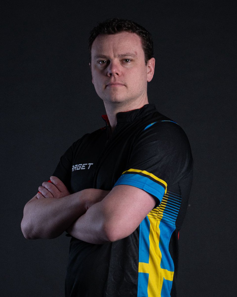 TargetDarts's tweet photo. JDG is Target 🤝
We're delighted to announce that Jeffrey de Graaf has extended his partnership with Target Darts.
A multiple-time PDC Nordic & Baltic Tour winner and one of Sweden's leading players, we're excited to continue the journey together.
#TeamTarget https://t.co/m0asJuIs24