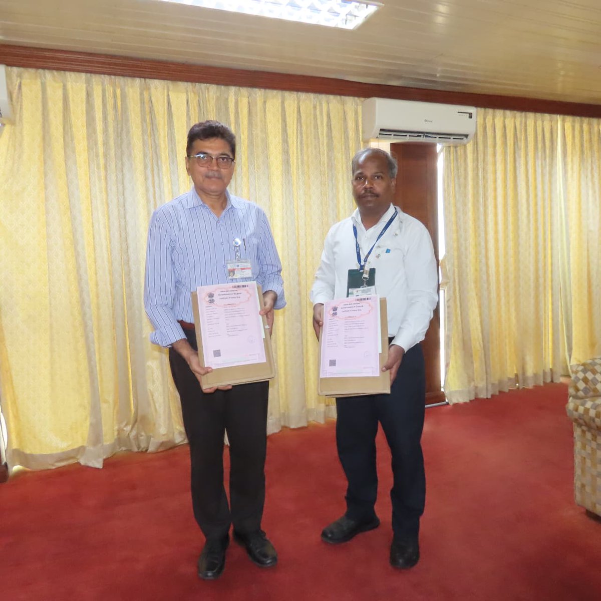 Navsaricsts's tweet photo. NPCIL-TMS and CIPET, Navsari have entered into a CSR partnership to promote skill development and enhance employment opportunities for rural youth. 
The MoU was signed by Shri Ajay Kumar Bhole, Site Director, NPCIL-TMS, and Shri T. M. Vedhachalam, Director &amp; Head, CIPET, Navsari. https://t.co/vEPWT6PzHr