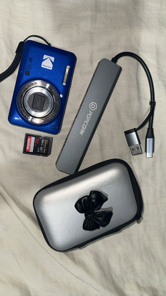 butter_scoupss's tweet photo. RFS: BARELY USED
PRICE CAN BE NEGOTIABLE🫶🏻

WTS Kodak PIXPRO FZ55 Digital Camera

- 5x Wide Optical Zoom
- Full HD Display
- Color: Blue
- Built-in Flash
- Buttons are functional 
- No scratch 
- Display Screen with Settings

inclusions: card reader, hard case, memory card https://t.co/zRgb8UECVR