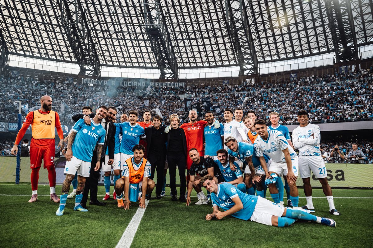 sscnapoli's tweet photo. Grazie, mister Conte! 💙

https://t.co/byiqkGyrGz https://t.co/zBqcMgnLZx