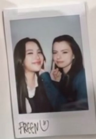 freen__brainrot's tweet photo. touching each other's cheek😭😭

GRABFOOD X FREENBECKY
#GrabFoodถูกกว่าชัวร์xFreenBecky https://t.co/IsjCTmma8h
