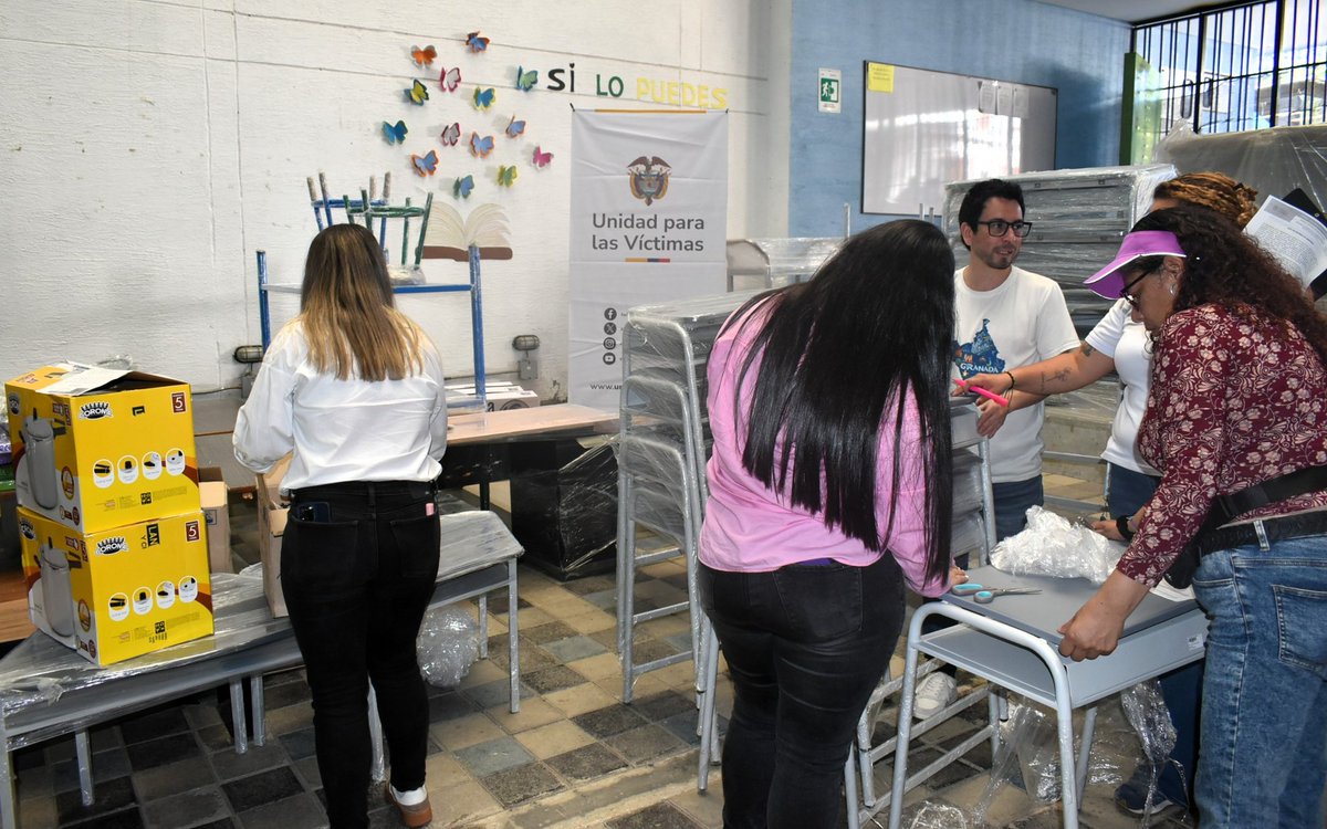 UnidadVictimas's tweet photo. #TerritoriosQueRenacen | Más de 200 niñas, niños y adolescentes de 📍#Granada, #Antioquia, cuentan hoy con mejores espacios para aprender. 🏫📚

Con una inversión superior a $130 millones, fortalecemos la educación rural, la permanencia escolar y la construcción de paz. 🕊️ https://t.co/Ep6wtZFXjL