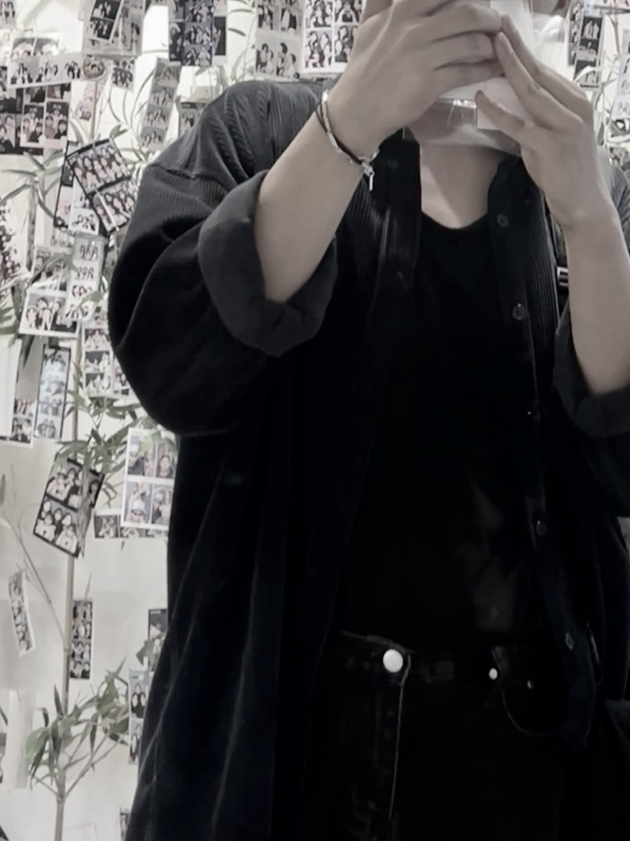 Ji_a_1's tweet photo. 흔적 남기면 다 잡을게요
#에세머구인글 #맘눌뎀 #맘눌피 #트친 #구인 https://t.co/9wUW4et0NT