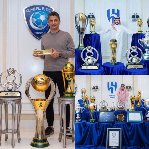 dhai_aq's tweet photo. هكذا يودعون الهلال💙
#الهلال https://t.co/MIHV26iPoT