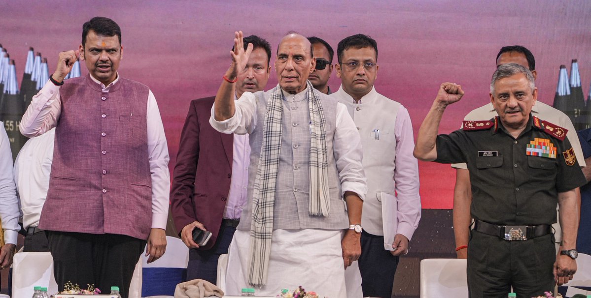PTI_News's tweet photo. STORY | No power can stop India from being biggest exporter of weapons in 25-30 years: Rajnath

Defence Minister Rajnath Singh on Saturday said no power can stop India, once considered an importer of weapons, from being the biggest exporter in 25-30 years.

READ: https://t.co/FWuLcOCOld