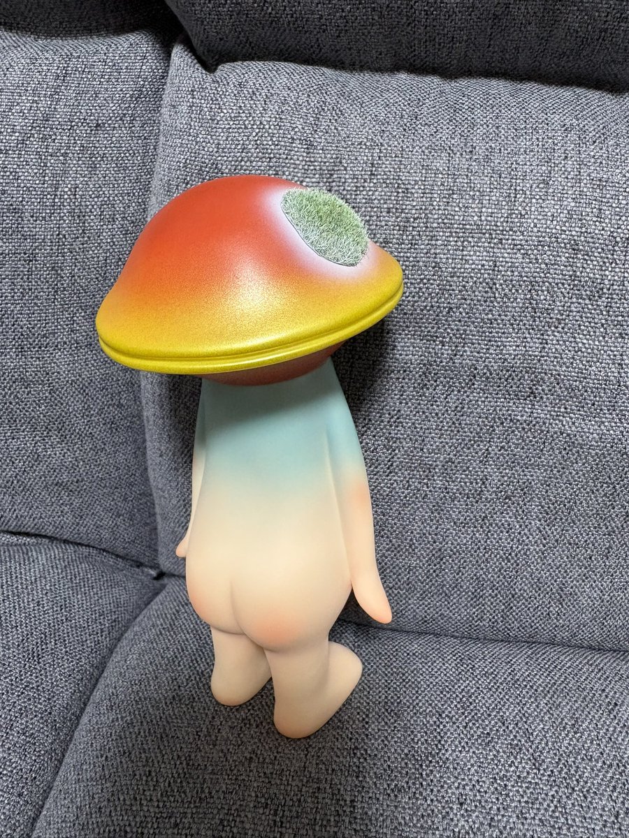 Chatterphone2's tweet photo. カビドラとギョキンちゃんわたあめグロウ（蓄光）が届きました！カビドラの後ろ姿可愛い！ギョキンちゃんは桃ドラと一緒に光ってます💡 https://t.co/4iCS4ShiBd