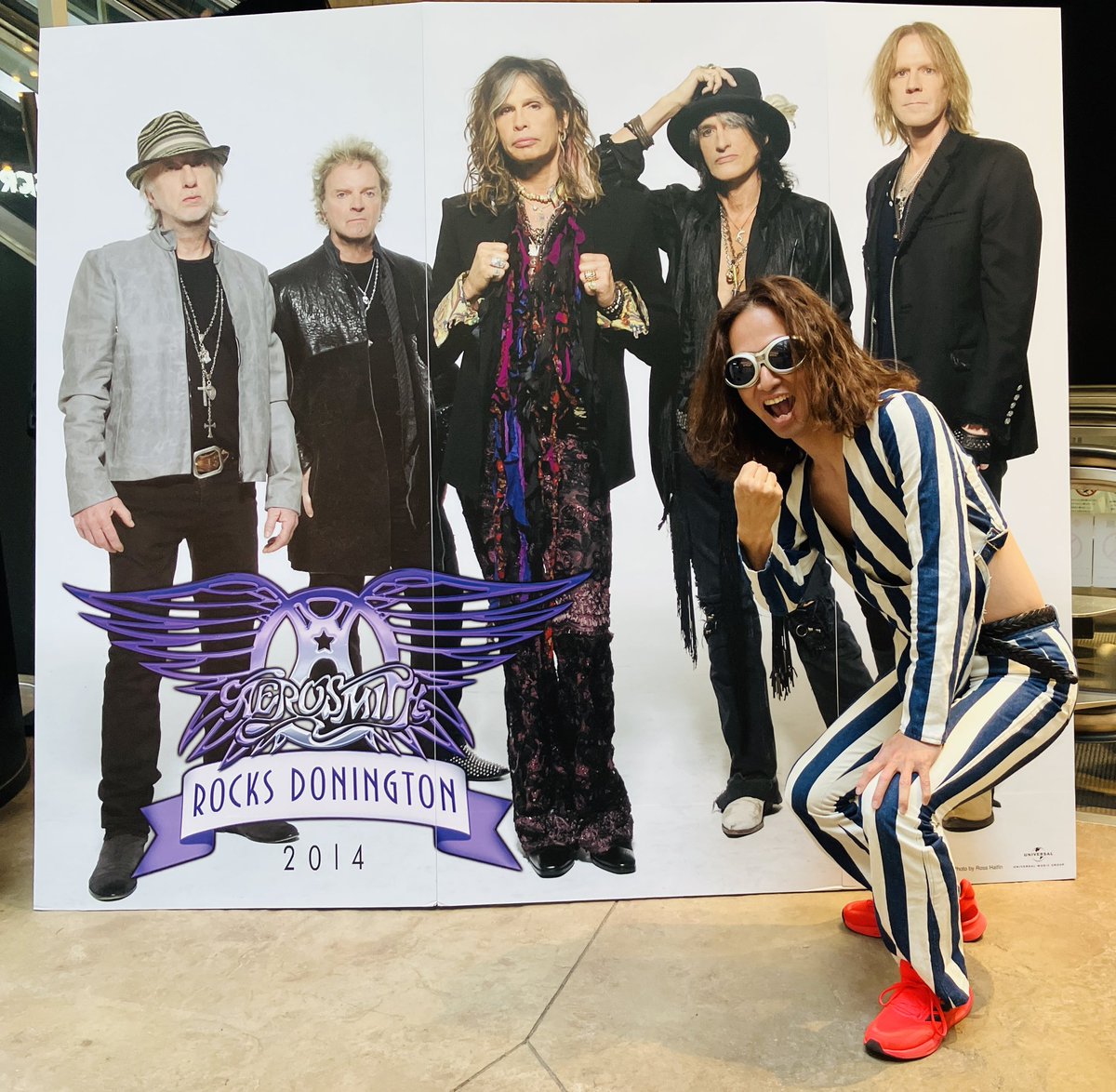 SOStoobad3's tweet photo. エアロスミス
ロックス・ドニントン 2014
上映会にお台場へ!
11月に続いてST 200% リスペクトで
完成されたショーは
何度見ても楽しい
開催してくれた
ユニバーサルに感謝しかない
#Aerosmith #エアロスミス #RocksDonington #IamStevenT #レジェンダリー・エディション・コレクションの発売記念 https://t.co/u5JGT62RYN
