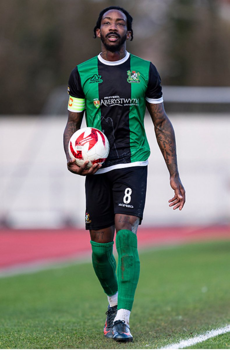 dishmartinezz's tweet photo. My Time @AberystwythTown has come to an end &amp; would like to thank the fans for there support &amp; players that I have shared the pitch with. It has been a season of ups &amp; downs but we made it to the end I wish the club nothing but the best &amp; a honour to be captain💚 https://t.co/gzAa70TEN5