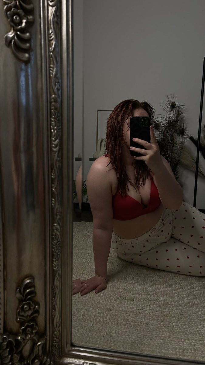 MissLeigh2002's tweet photo. Go and check out my link 🍒🍑🌶️

https://t.co/ntFCcBrjSY https://t.co/BuJdo53khH
