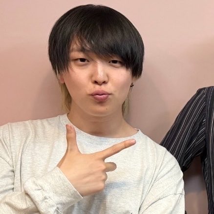 らー油 tweet media