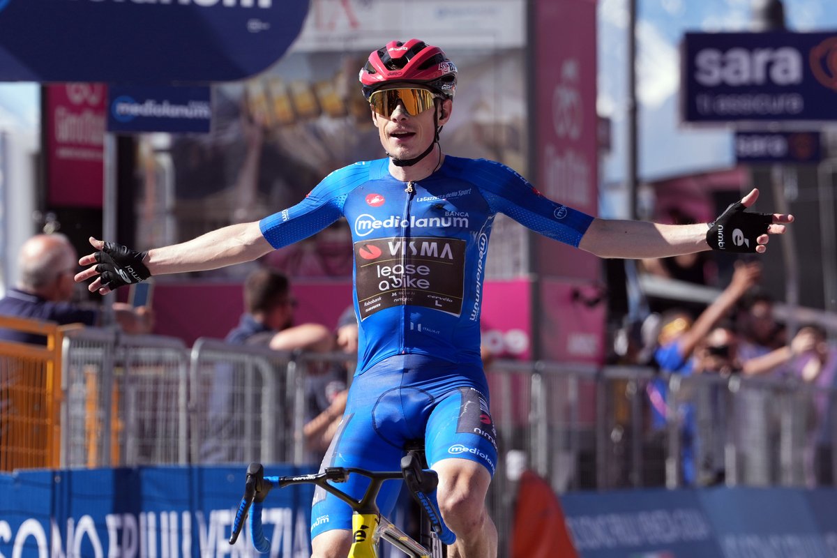 Giro d'Italia tweet media